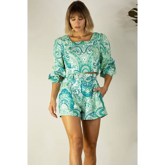 Mulla Paisley Crop Top and Shorts Set - Picture 9 of 12